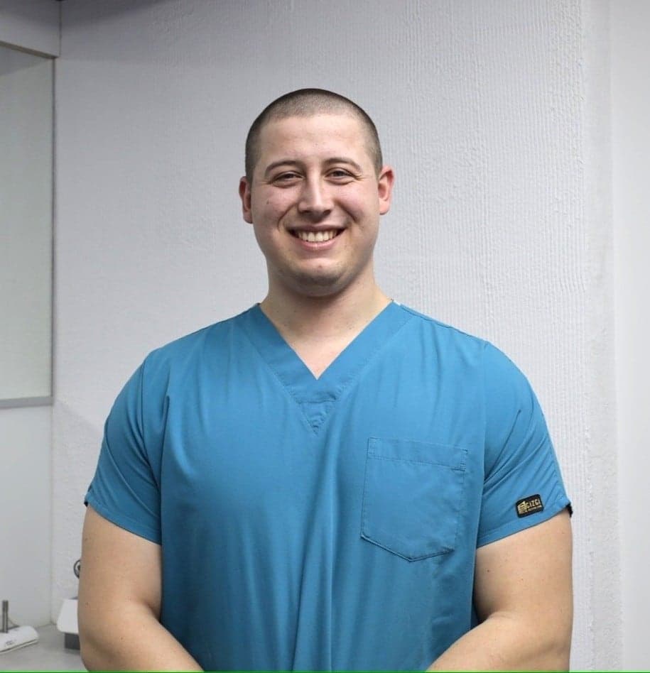 Портрет на д-р Таирюмер Таирюмер, лекар по дентална медицина в T&Co Dental